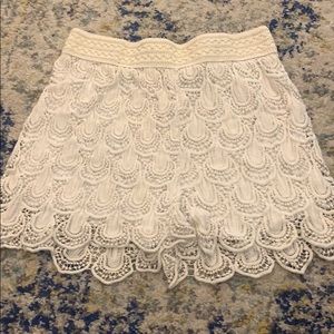 Lacey white shorts